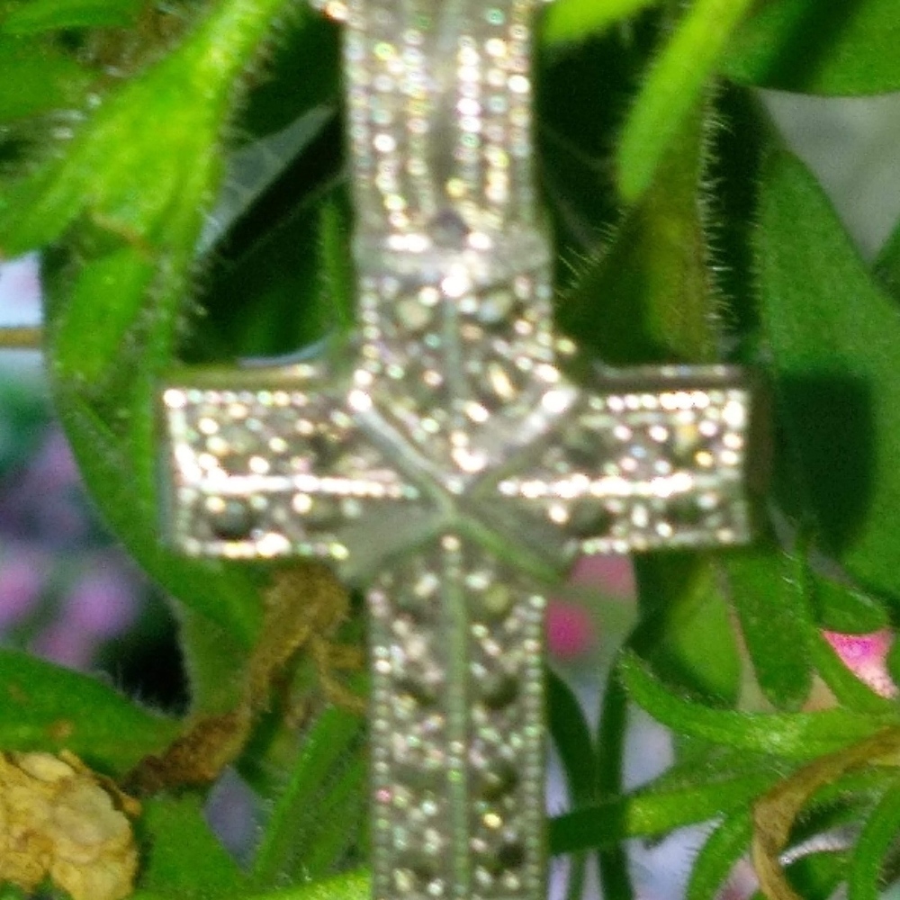 Sterling Silver Marcasite Cross 18" Necklace  NEW